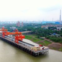 有利于砂石外運！江西首座萬(wàn)噸級碼頭建成