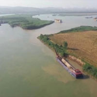 【中央環(huán)保督察】洞庭湖非法采砂整改進(jìn)展如何？已有幾十家違規砂石場(chǎng)全面取締限期整改